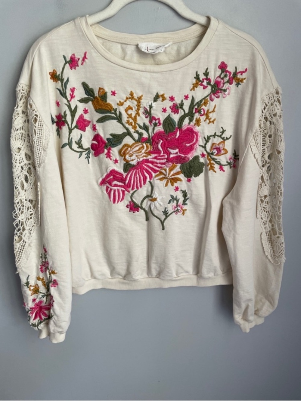 Anthropologie Cream Pullover Sweatshirt Pink/ Green Floral Embroidery Small - Picture 4 of 8